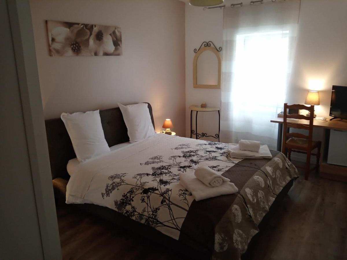 A Deux Pas Du Rheby Hotel Villebois Kültér fotó