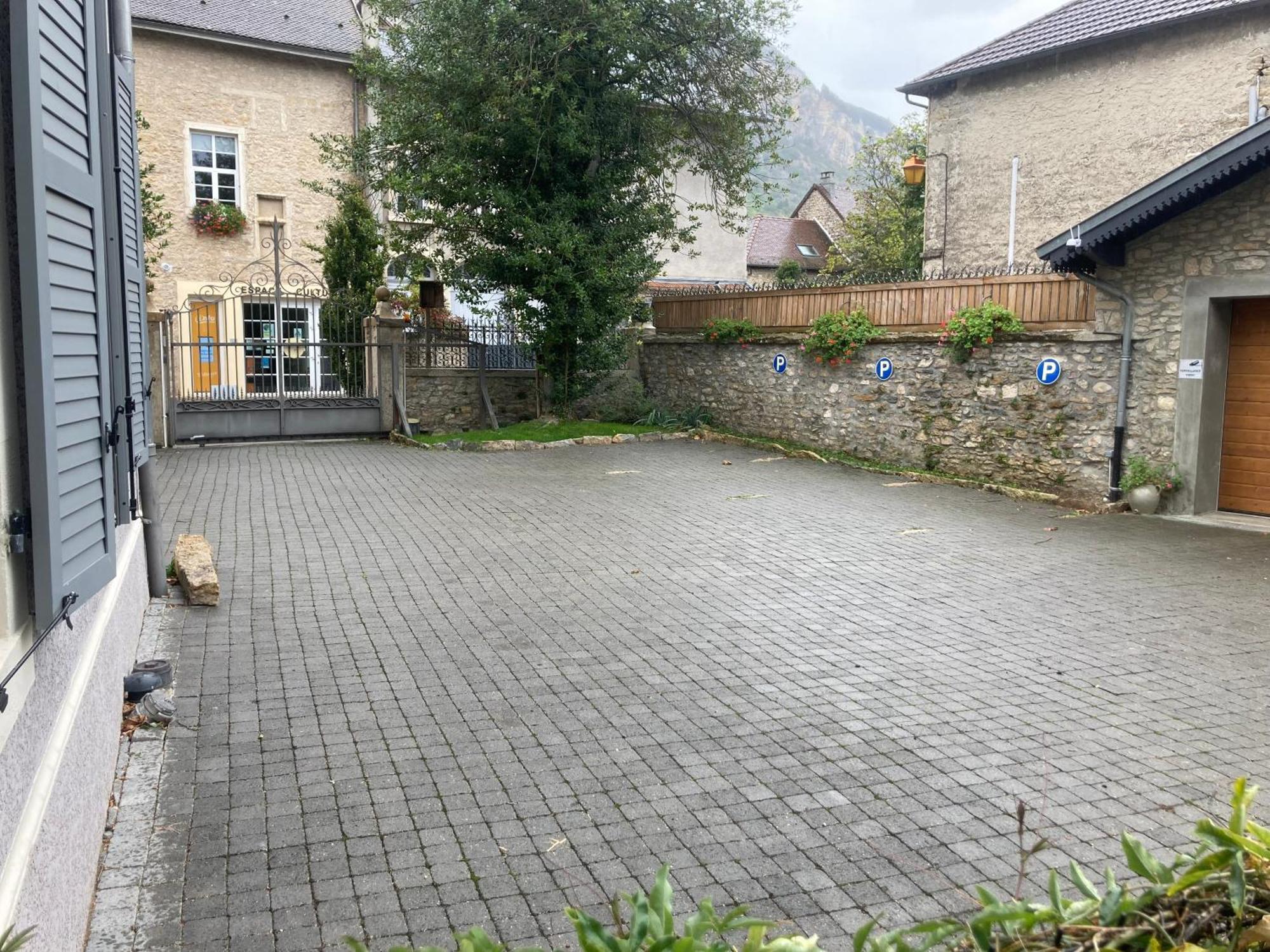 A Deux Pas Du Rheby Hotel Villebois Kültér fotó