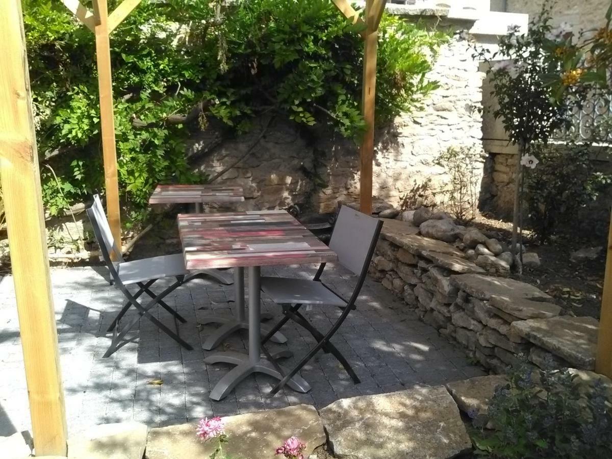A Deux Pas Du Rheby Hotel Villebois Kültér fotó